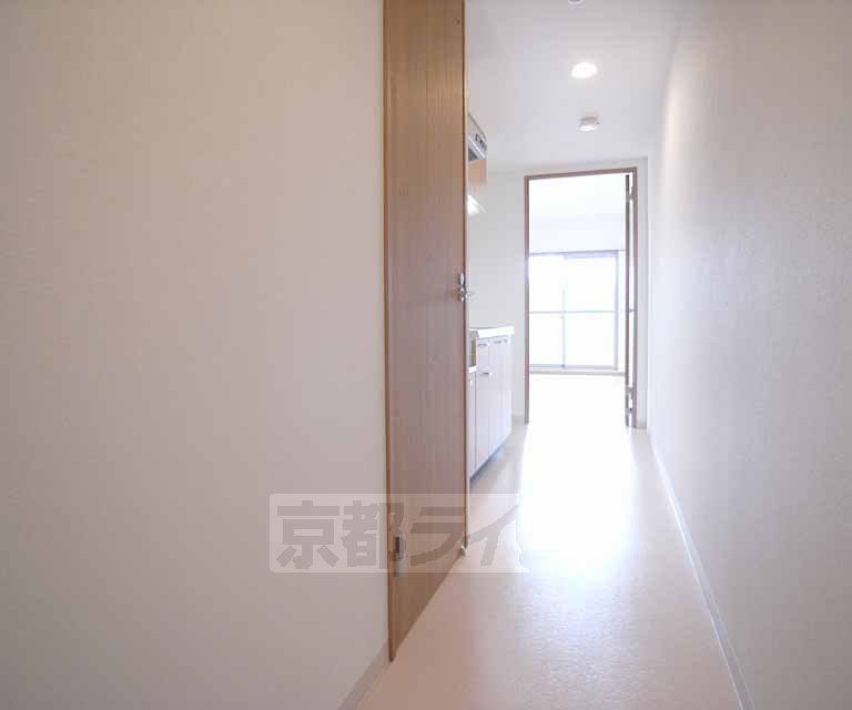 その他部屋・スペース　玄関からの視点です。