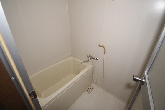 バス・シャワールーム　他号室のお写真です