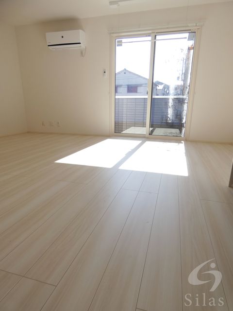 居室・リビング　同仕様写真