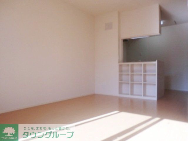 居室・リビング　別号室の参考写真です