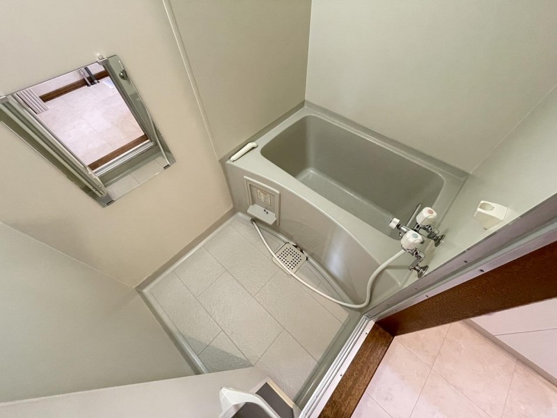 バス・シャワールーム　浴室