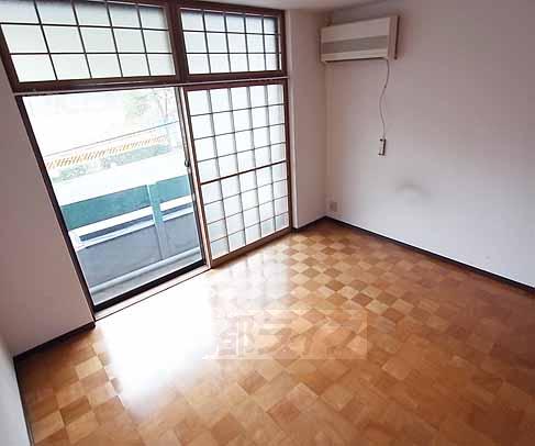 居室・リビング　日の光が差し込みます。