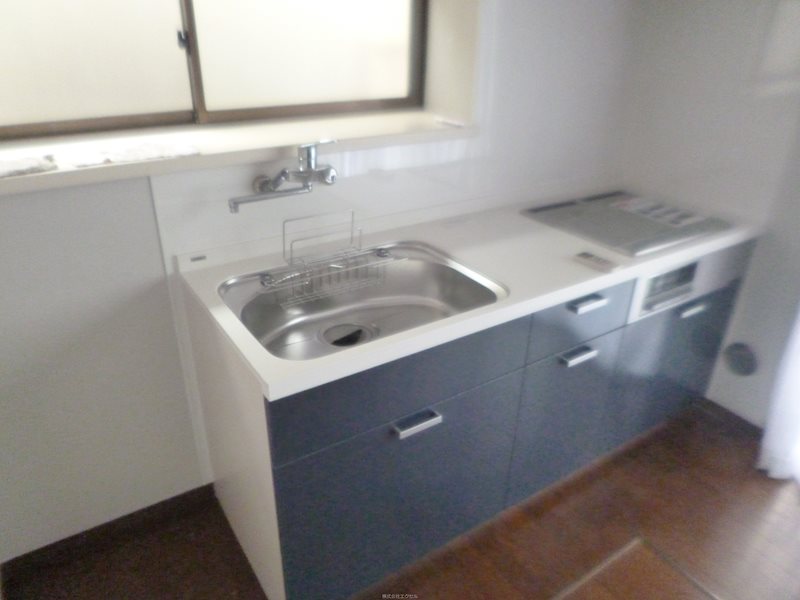 キッチン　ＩＨコンロ3口システムキッチン