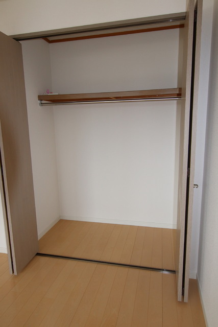 収納　南側洋室　クローゼット