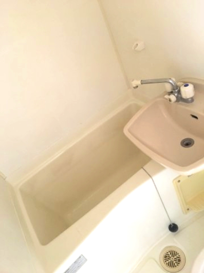 バス・シャワールーム　毎日の疲れを癒すバスルーム