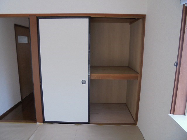 収納　写真は101号室です（参考）