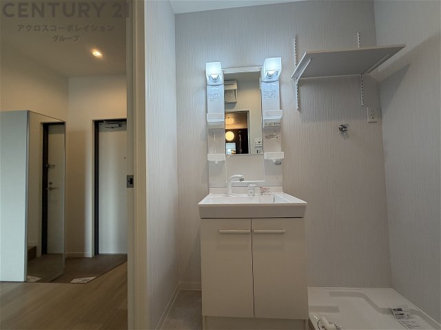 洗面設備　脱衣スペースもあります