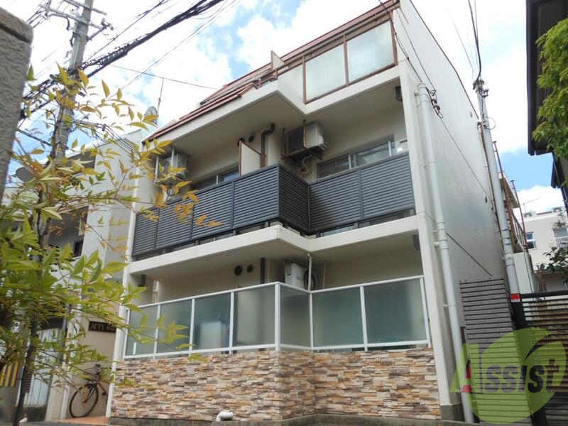 建物外観　かわいいオシャレな外観