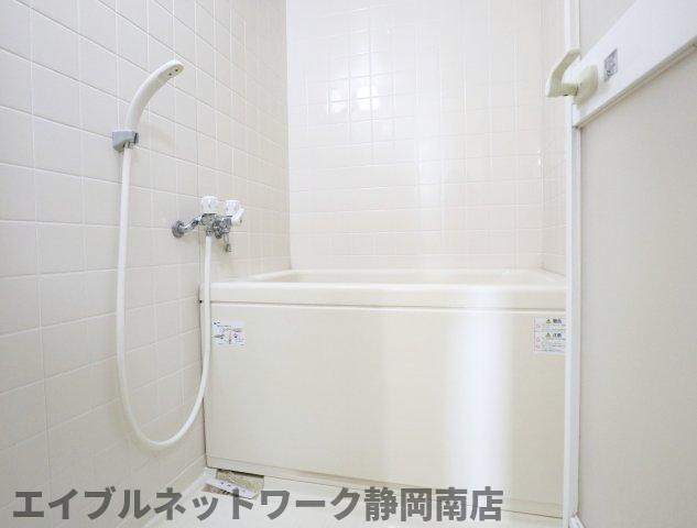 バス・シャワールーム　日々の疲れを癒すお風呂付です