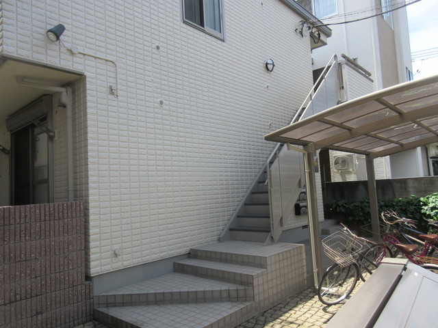 エントランス　ヘーベル版はメンテナンスフリーで長年綺麗な状態を保てます