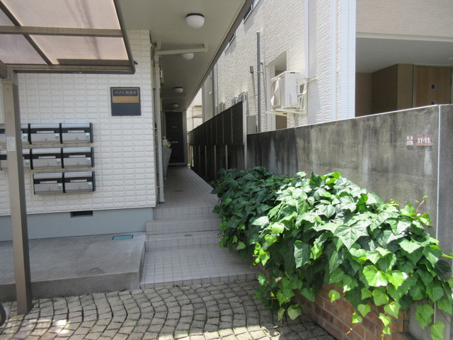 ロビー　１階部分のエントランス部分