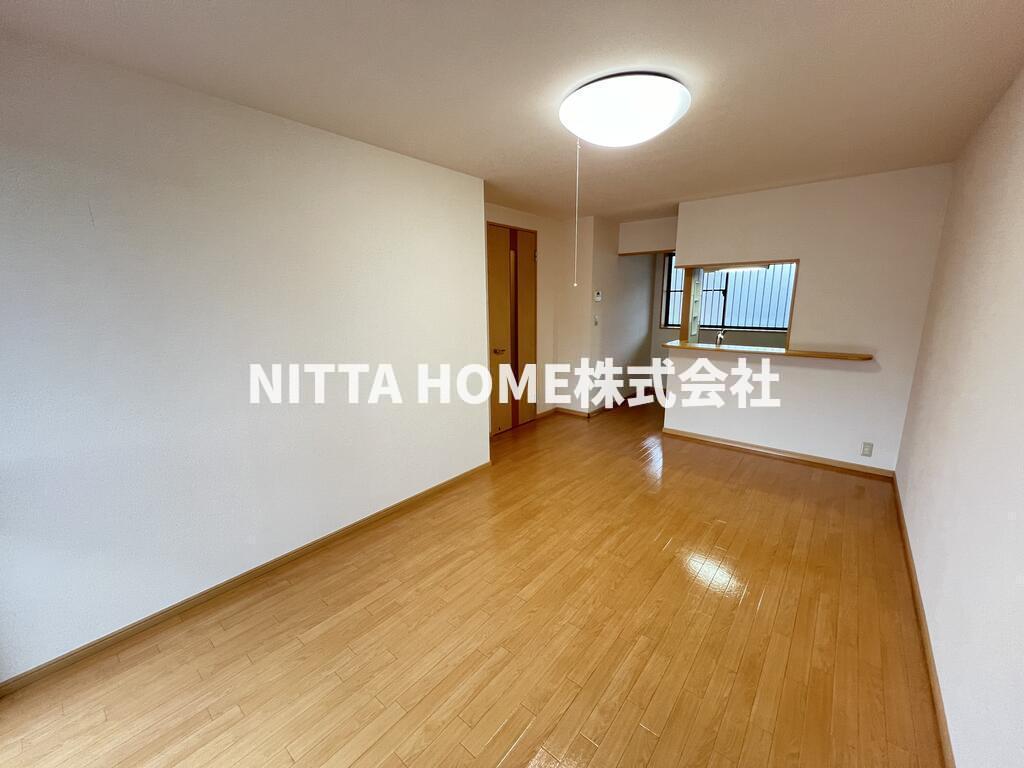 居室・リビング　13.3帖の広々リビングです(^^♪