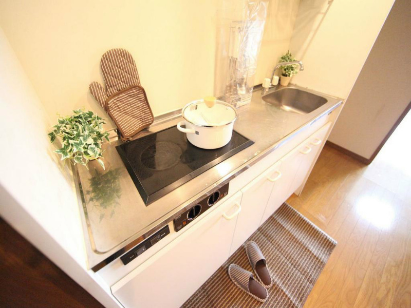 キッチン　システムキッチン（電気2口コンロ付）