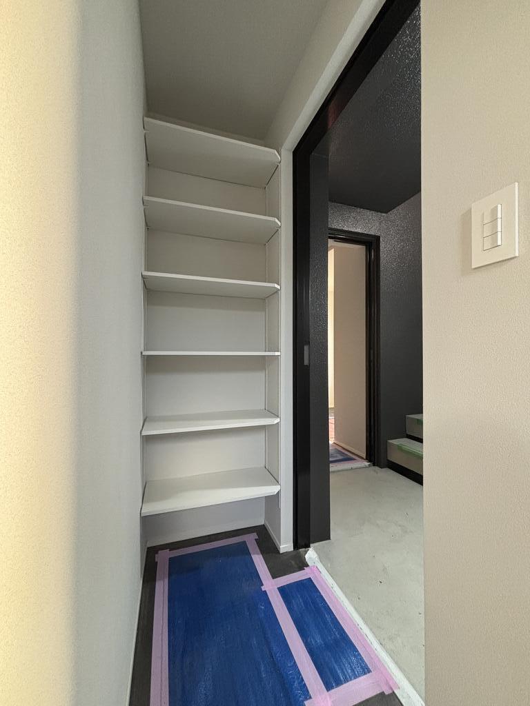 玄関　※竣工前の写真です