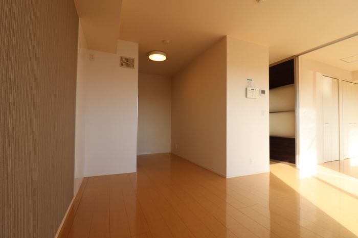 居室・リビング　※同タイプの部屋写真です