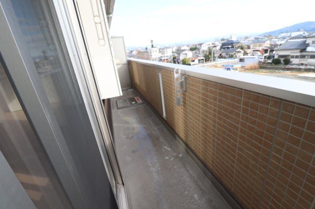 バルコニー　※同タイプの部屋写真です