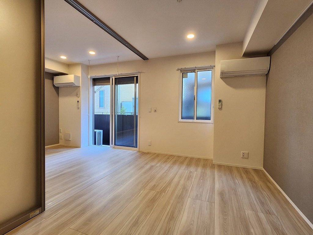 その他部屋・スペース　全室エアコン完備　省エネ効果のあるペアガラス採用