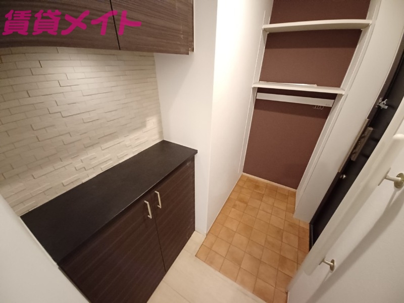 玄関　同型参考写真