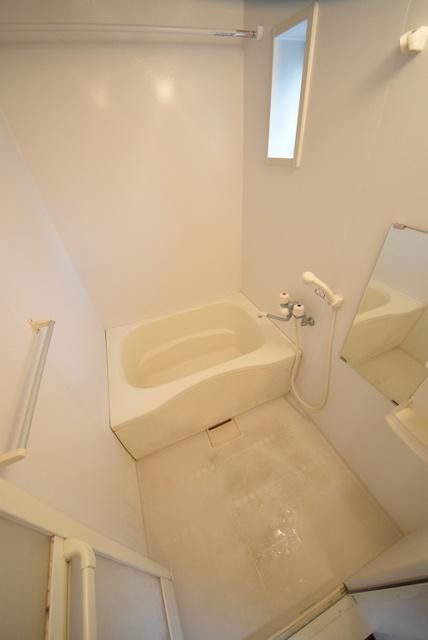 バス・シャワールーム　☆内見のご予約はタウンハウジングまで☆