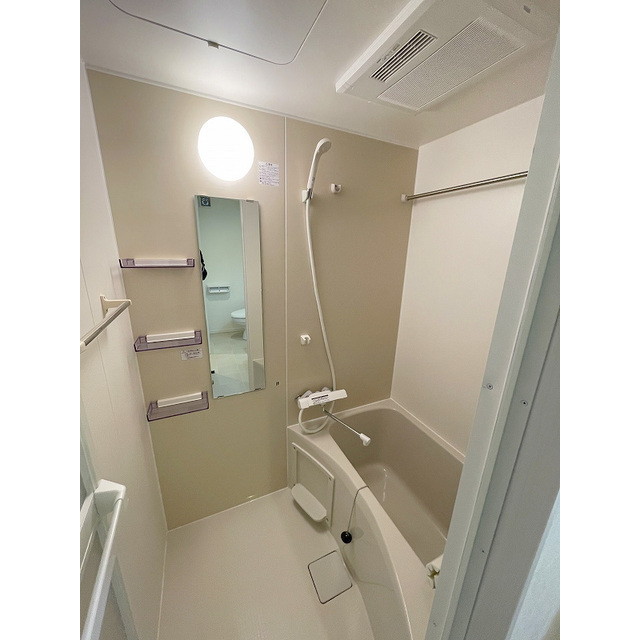 バス・シャワールーム　浴室乾燥機付き