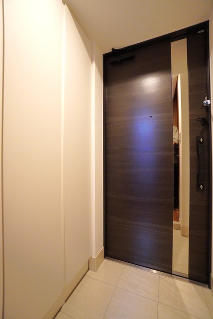 玄関　※写真は同タイプ住戸です。