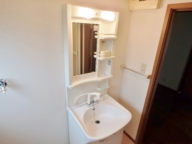 洗面設備　同タイプの別のお部屋の参考画像です。