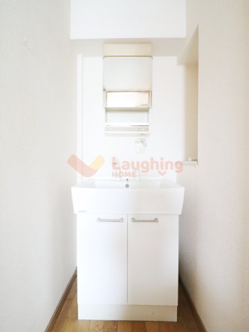 洗面設備　独立洗面台で身支度をすべて済ませてしまいましょう