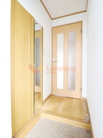 玄関　明るい玄関です