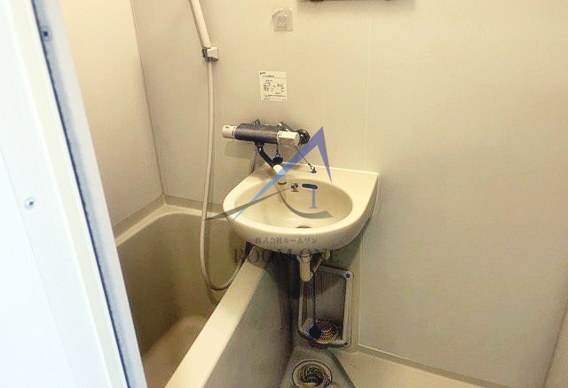 洗面設備　洗面台です。