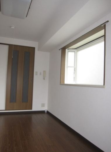 居室・リビング　この画像の反転タイプです。