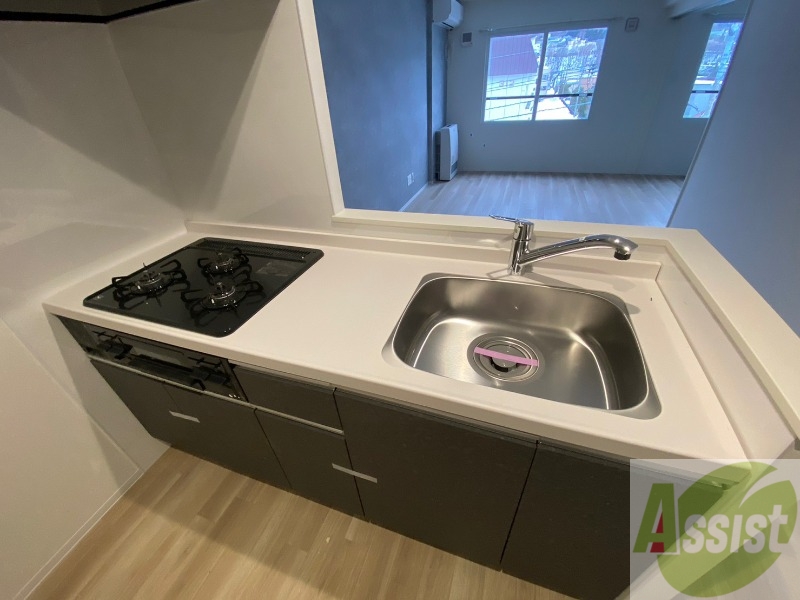 キッチン　キッチンは調理スペースもあり料理がはかどりそうです。