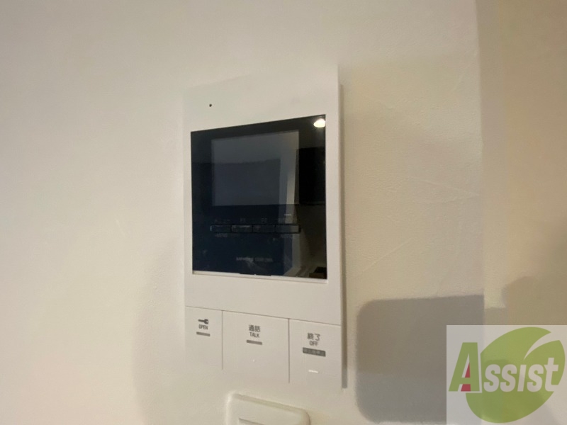 セキュリティ　ＴＶモニター付インターホンです。来客者の顔が見えるので安心！