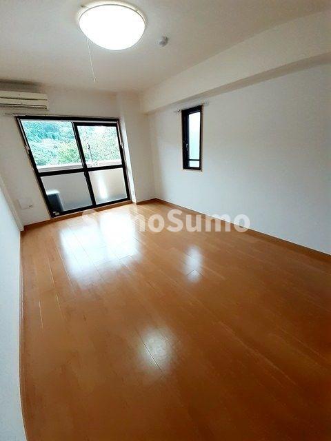 その他部屋・スペース　落ち着いて過ごせるお部屋なので、寝室にいかがでしょうか