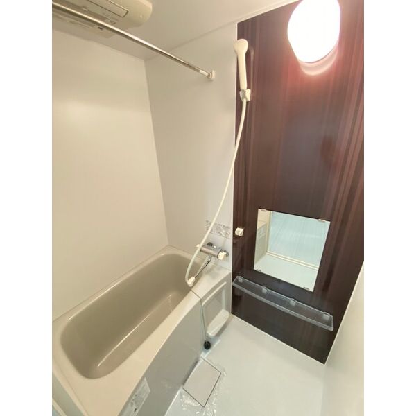 バス・シャワールーム　※同シリーズ物件の写真です。