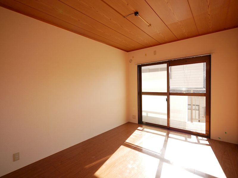 その他　東側洋室６帖