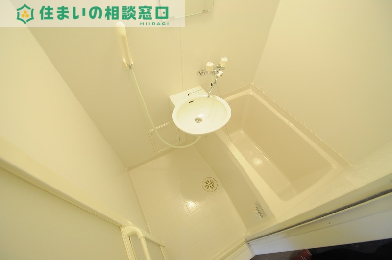 バス・シャワールーム　浴室乾燥機付きで便利！