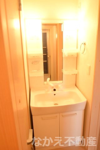 洗面設備　コンパクトで使いやすい洗面所