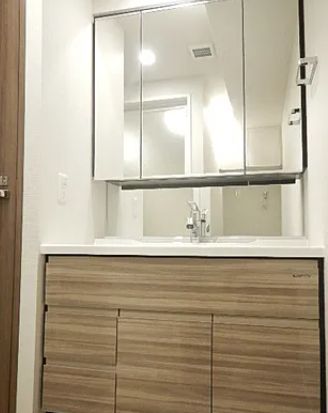 洗面設備　朝の身支度には欠かせない独立洗面化粧台