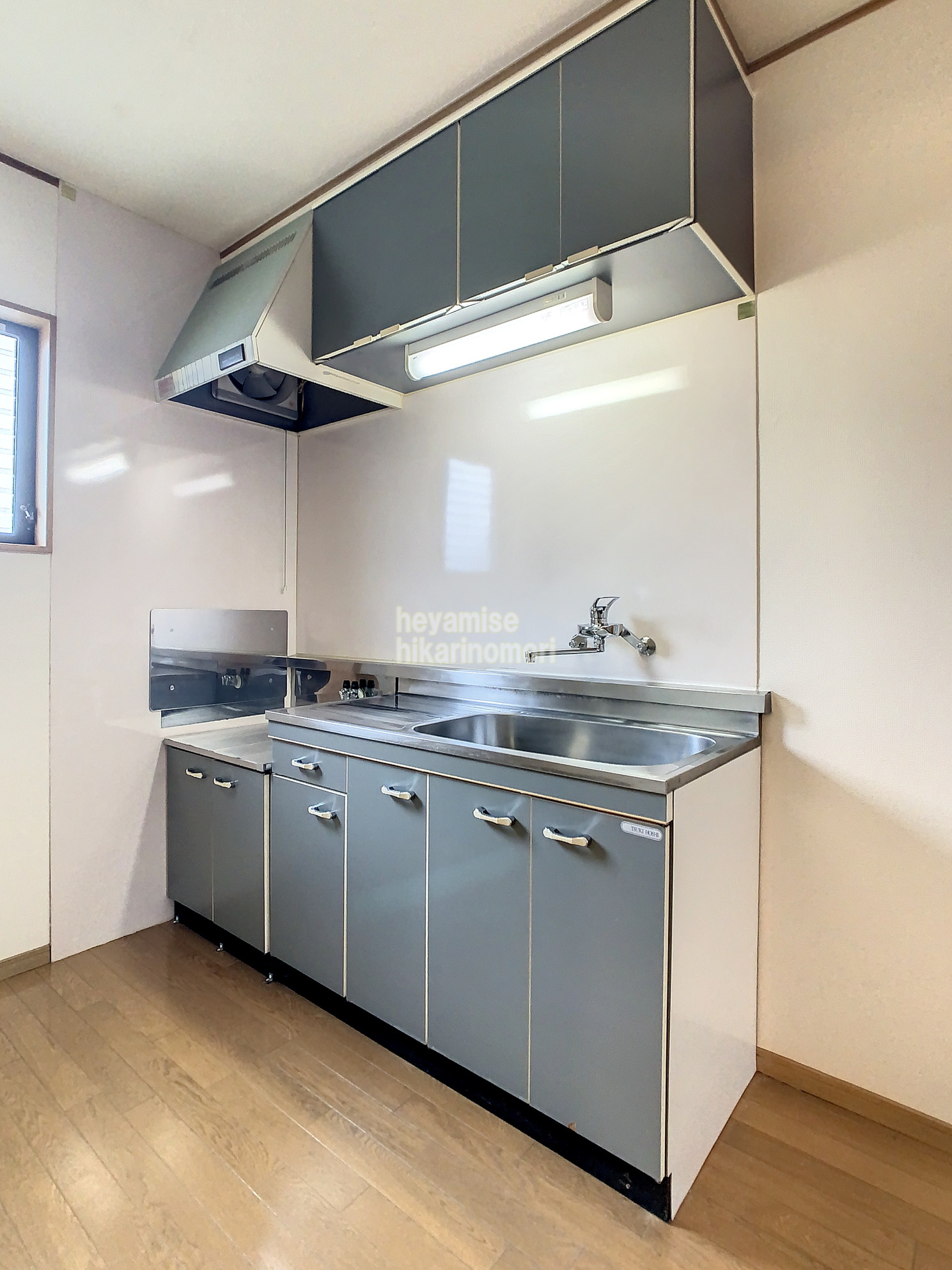 キッチン　別号室写真。現状を優先します。