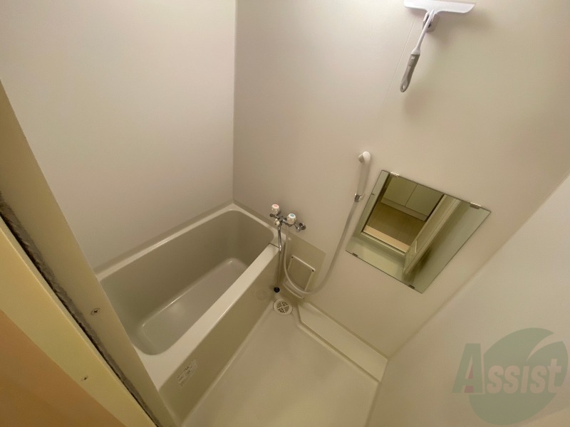 バス・シャワールーム　お風呂になります。一日の疲れを癒してくださいね。