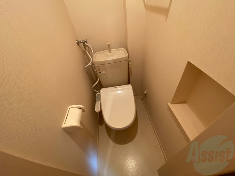 トイレ　こちらはトイレです。清潔感があり、安心して使用できます。