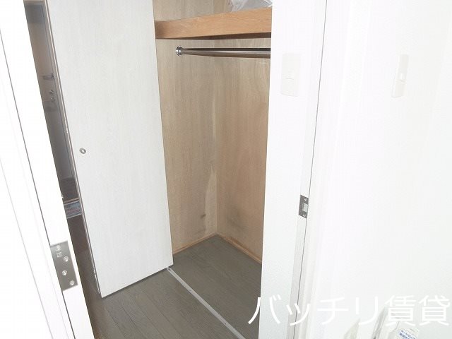 収納　同物件別号室の為、現状を優先致します。