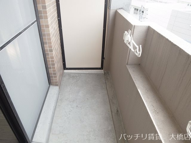 バルコニー　同物件別号室の為、現状を優先致します。