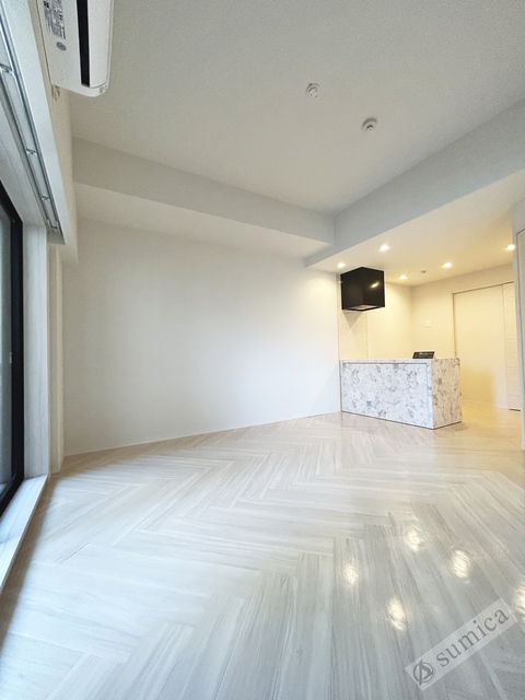 居室・リビング　室内も豪華なフロアタイル張り♪♪