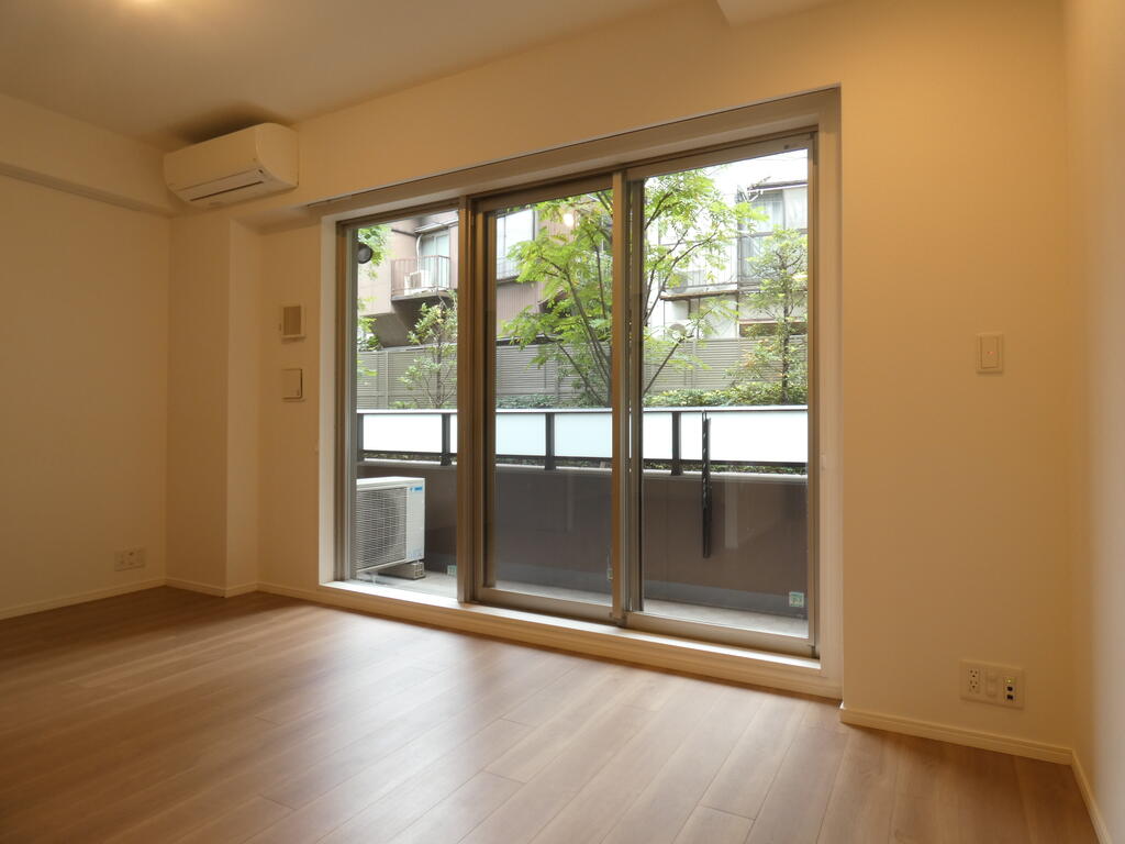 居室・リビング　内観1※別部屋参考写真