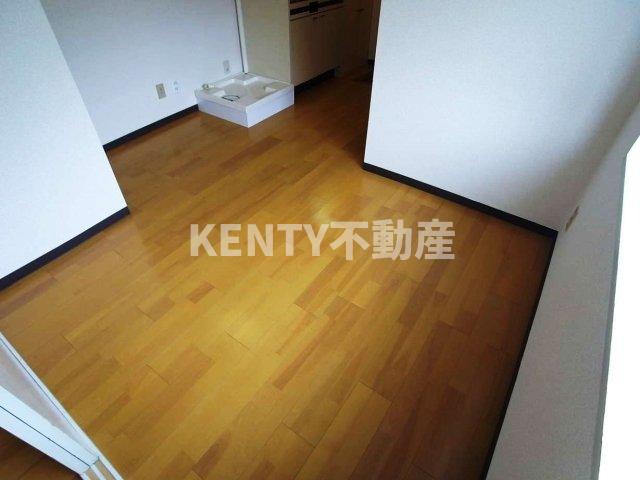 その他部屋・スペース　開放的な寝室です