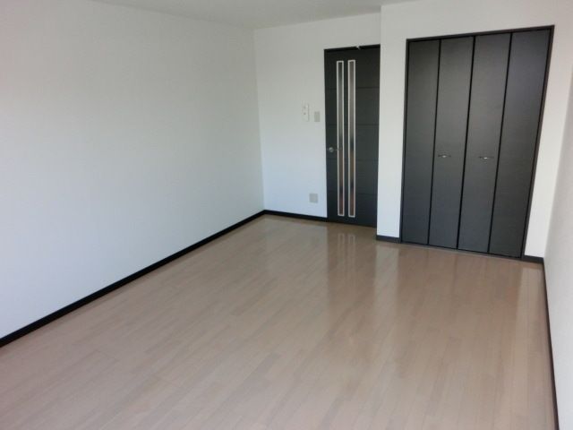 居室・リビング　明るい居室