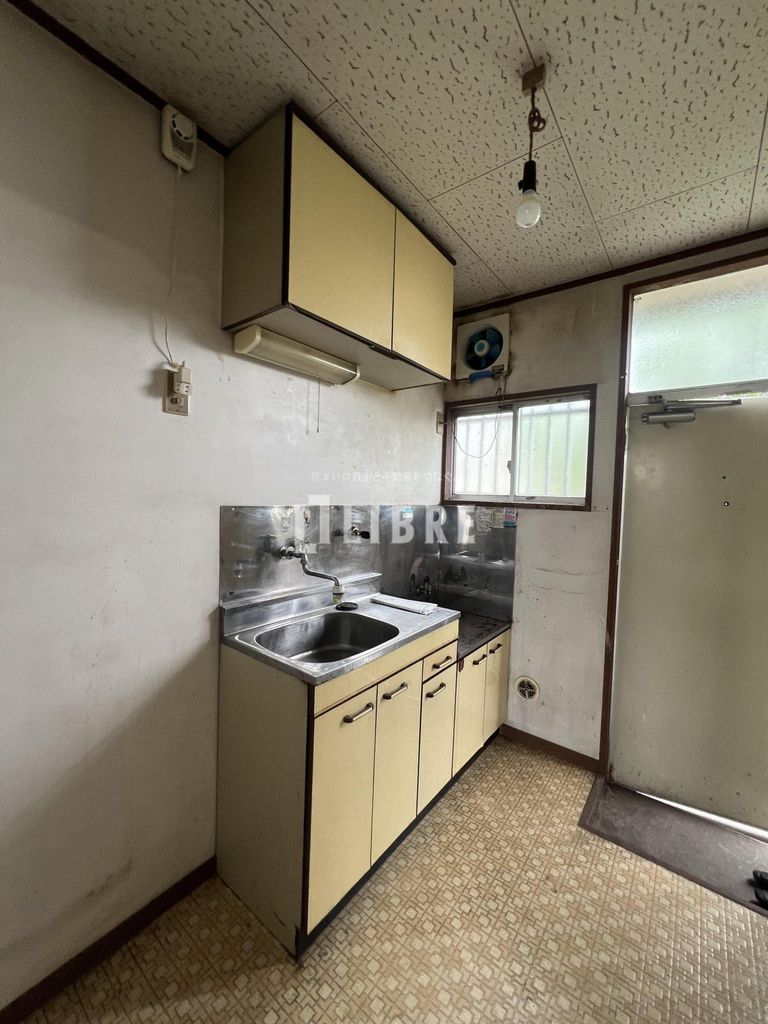 キッチン　バルコニー