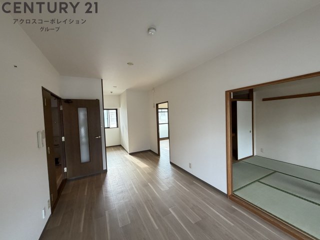 居室・リビング　12.5帖の広いリビングです♪