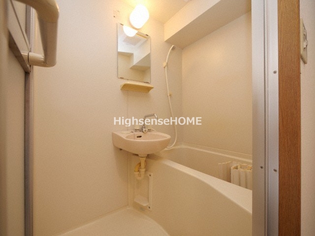 バス・シャワールーム　お風呂で日々の疲れを落としましょう